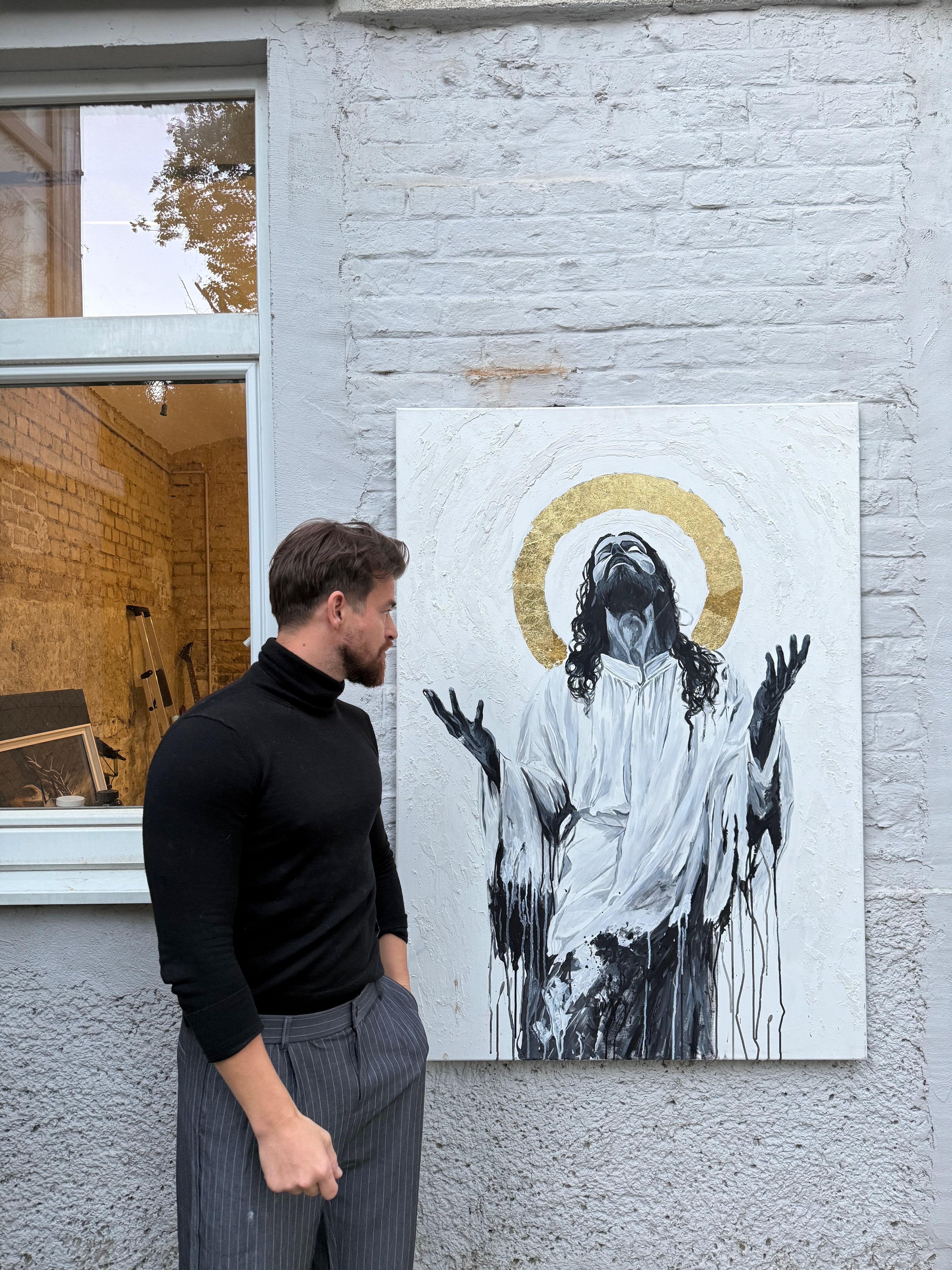 JESUS PRAYING with Golden Halo